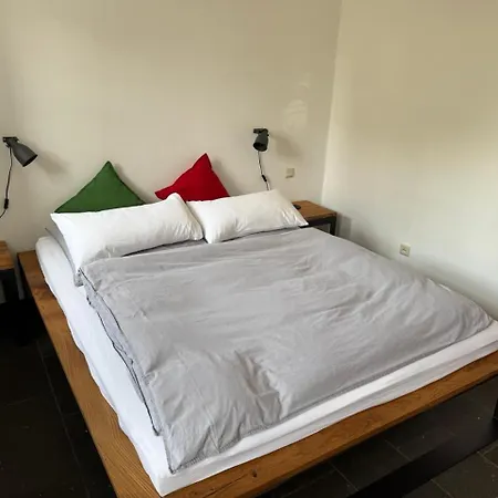 شقة Stiftsherrenhaus Münstermaifeld