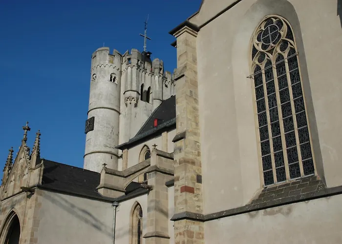 Stiftsherrenhaus * Münstermaifeld